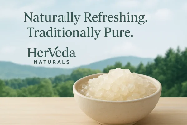 Rich in Dietary Fiber: "HerVeda Gond Katira crystals being soaked in water, emphasizing dietary fiber content"
